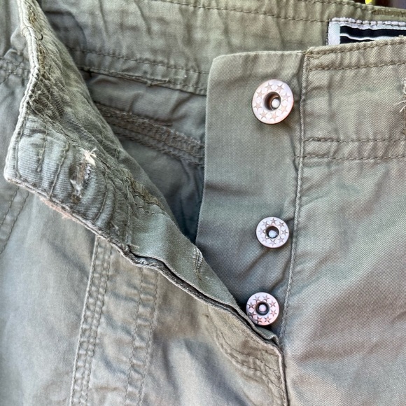 Rave R4R Floral Pants • Embroidered • Green Khaki Cargo • Size 5 - Picture 7 of 9